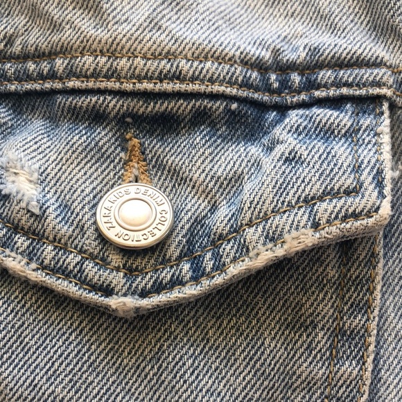 - Zara Blue Denim Jean Jacket Timeless Style - Picture 3 of 6
